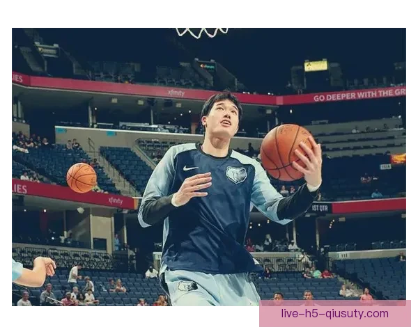 以灰熊队中国人为核心书写NBA跨文化力量新篇章的成长与影响力